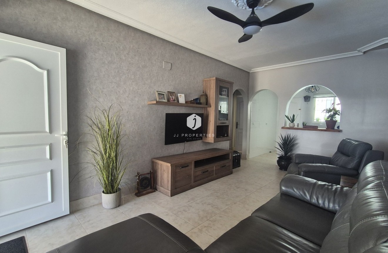 Resale - Chalet -
San Miguel de Salinas - Inland