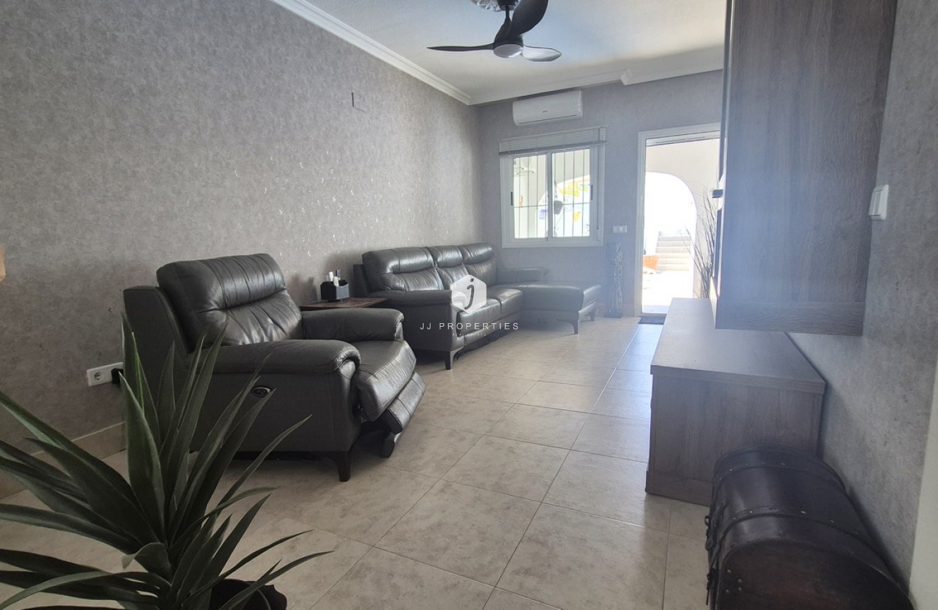 Resale - Chalet -
San Miguel de Salinas - Inland