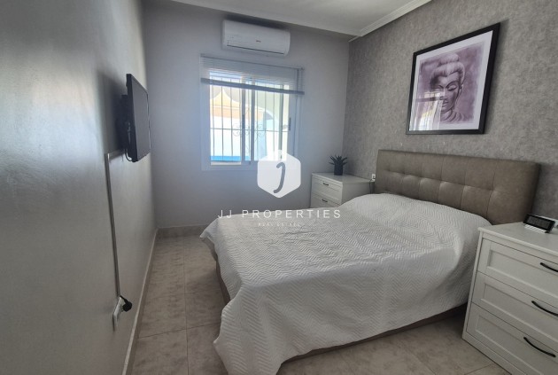 Resale - Chalet -
San Miguel de Salinas - Inland