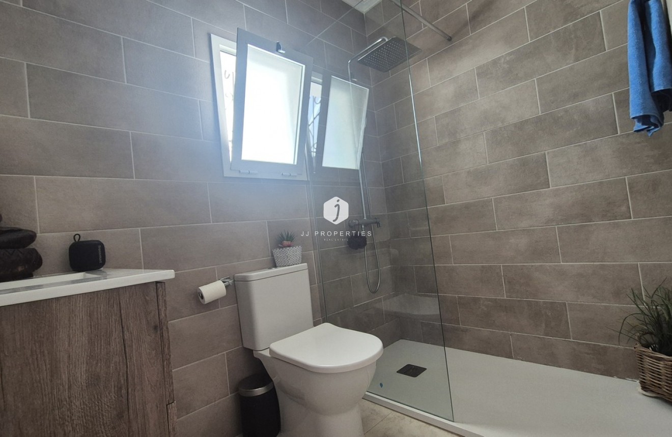 Resale - Chalet -
San Miguel de Salinas - Inland