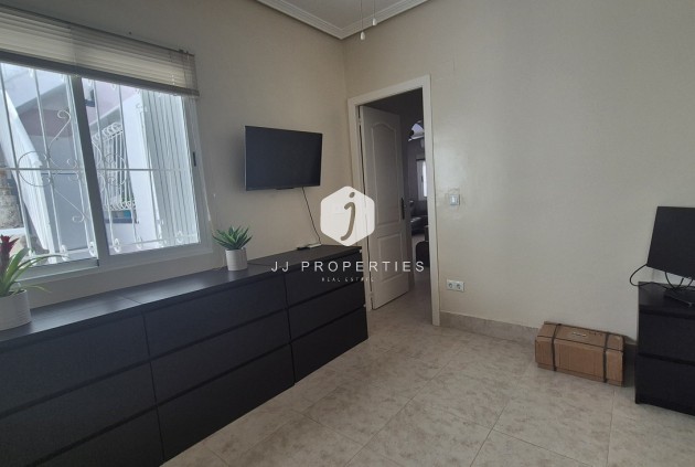 Resale - Chalet -
San Miguel de Salinas - Inland