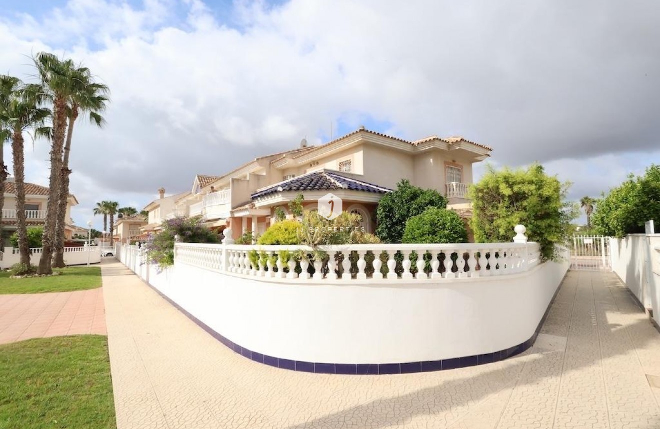 Resale - Chalet -
Rojales - Inland