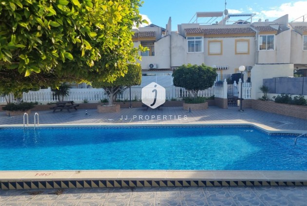Resale - Bungalow -
Torrevieja - Sector 25