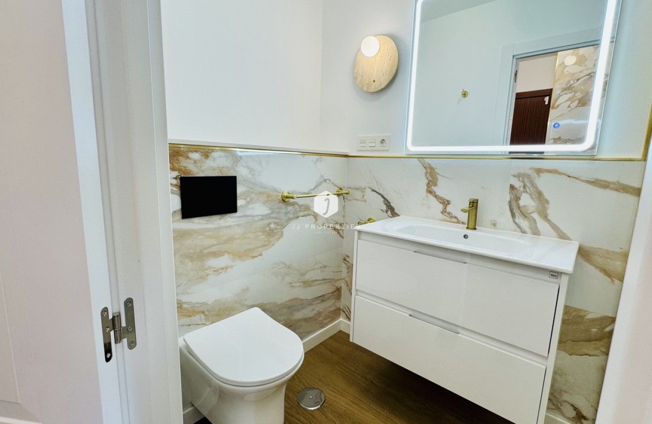 Resale - Penthouse -
Punta Prima - Costa Blanca