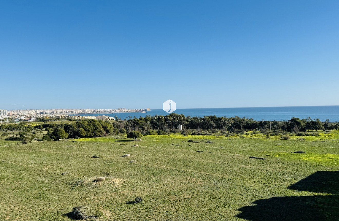 Resale - Penthouse -
Punta Prima - Costa Blanca