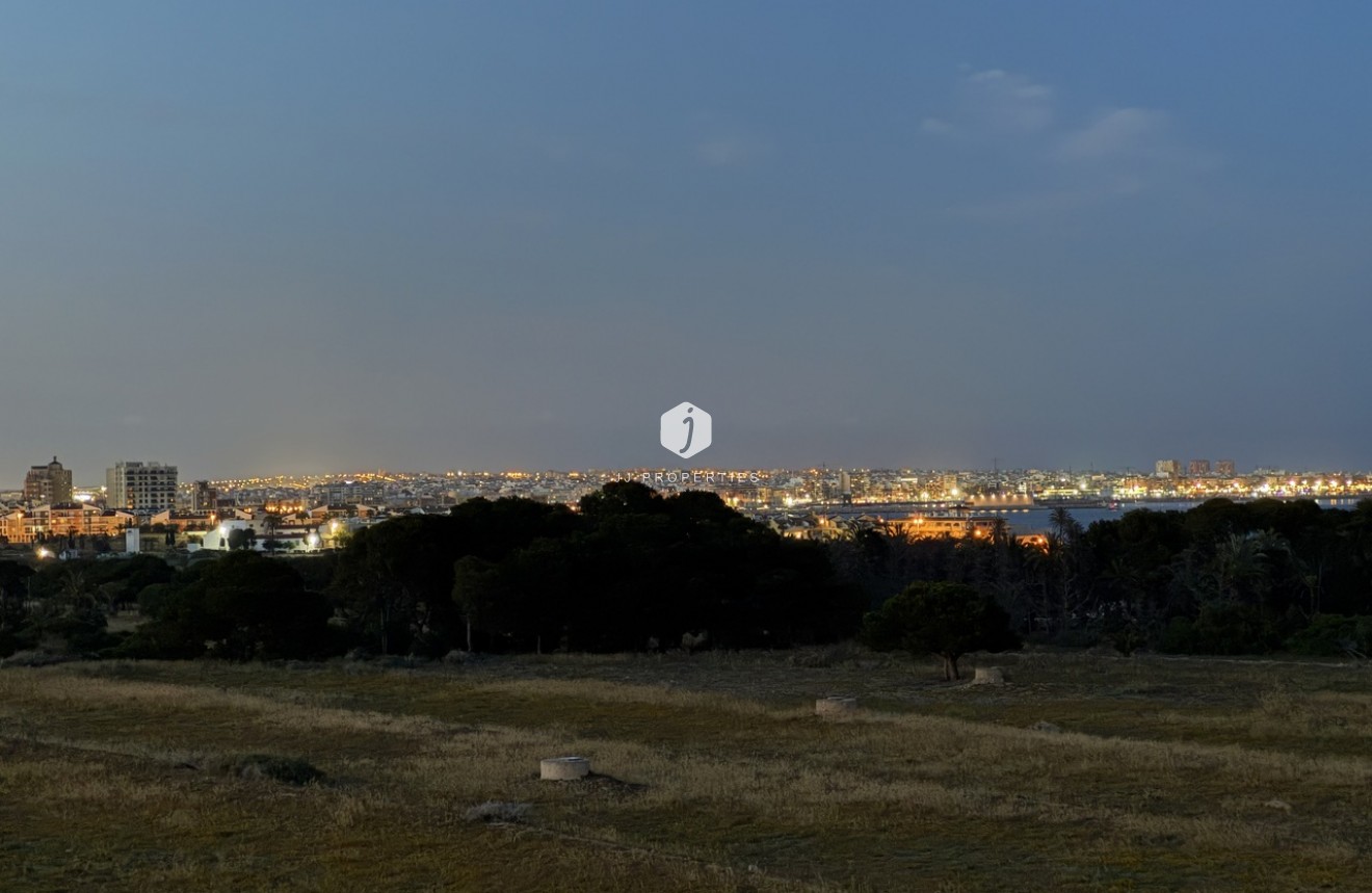 Resale - Penthouse -
Punta Prima - Costa Blanca