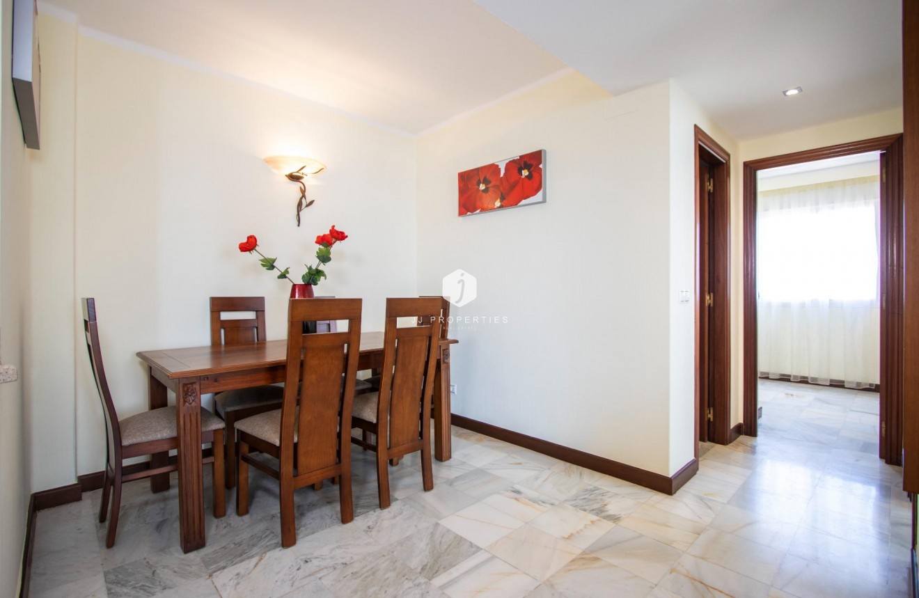 Resale - Apartment / flat -
Torrevieja - Los Frutales