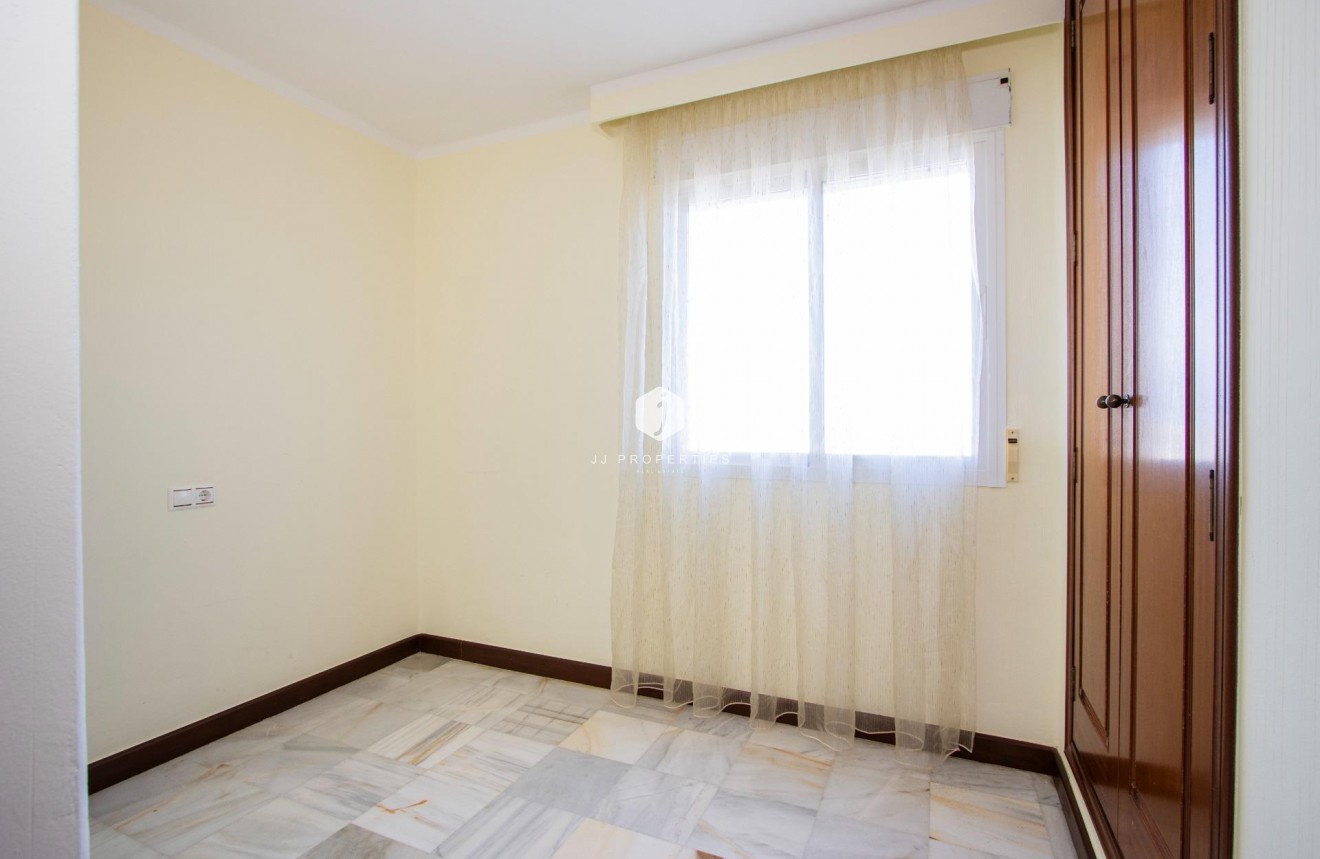 Resale - Apartment / flat -
Torrevieja - Los Frutales