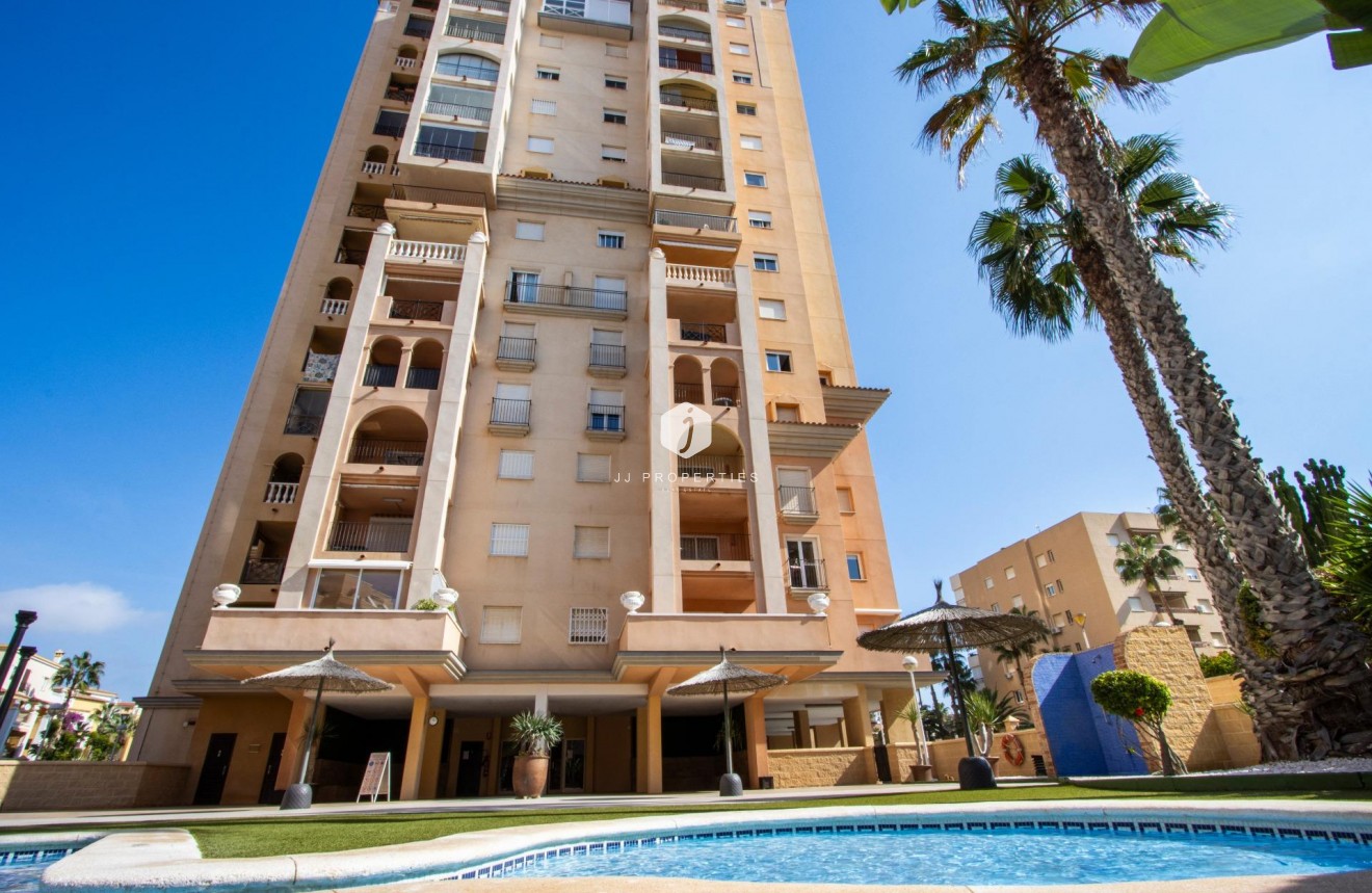 Resale - Apartment / flat -
Torrevieja - Los Frutales