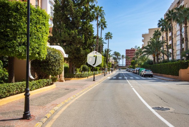 Resale - Apartment / flat -
Torrevieja - Los Frutales