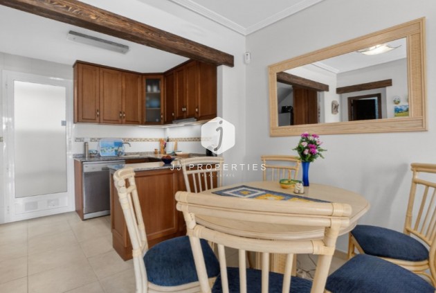 Resale - Chalet -
Torrevieja - Costa Blanca