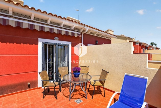 Resale - Chalet -
Torrevieja - Costa Blanca