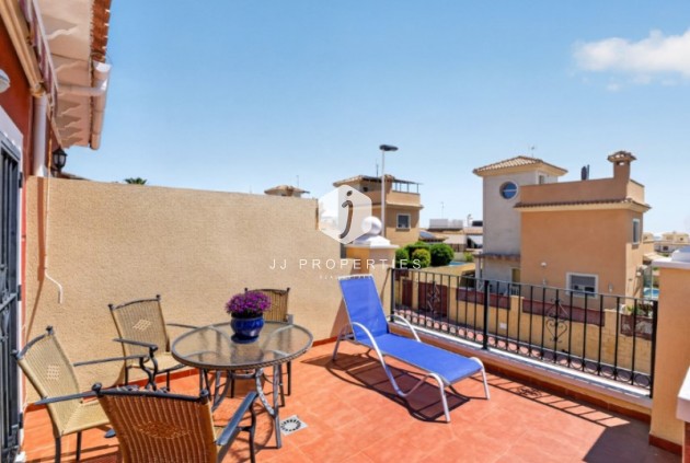 Resale - Chalet -
Torrevieja - Costa Blanca