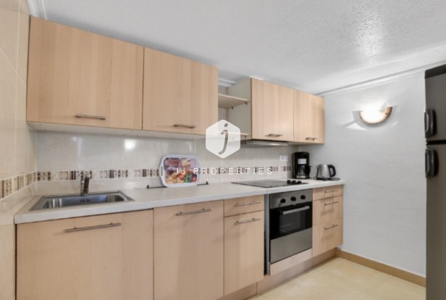 Resale - Chalet -
Torrevieja - Costa Blanca