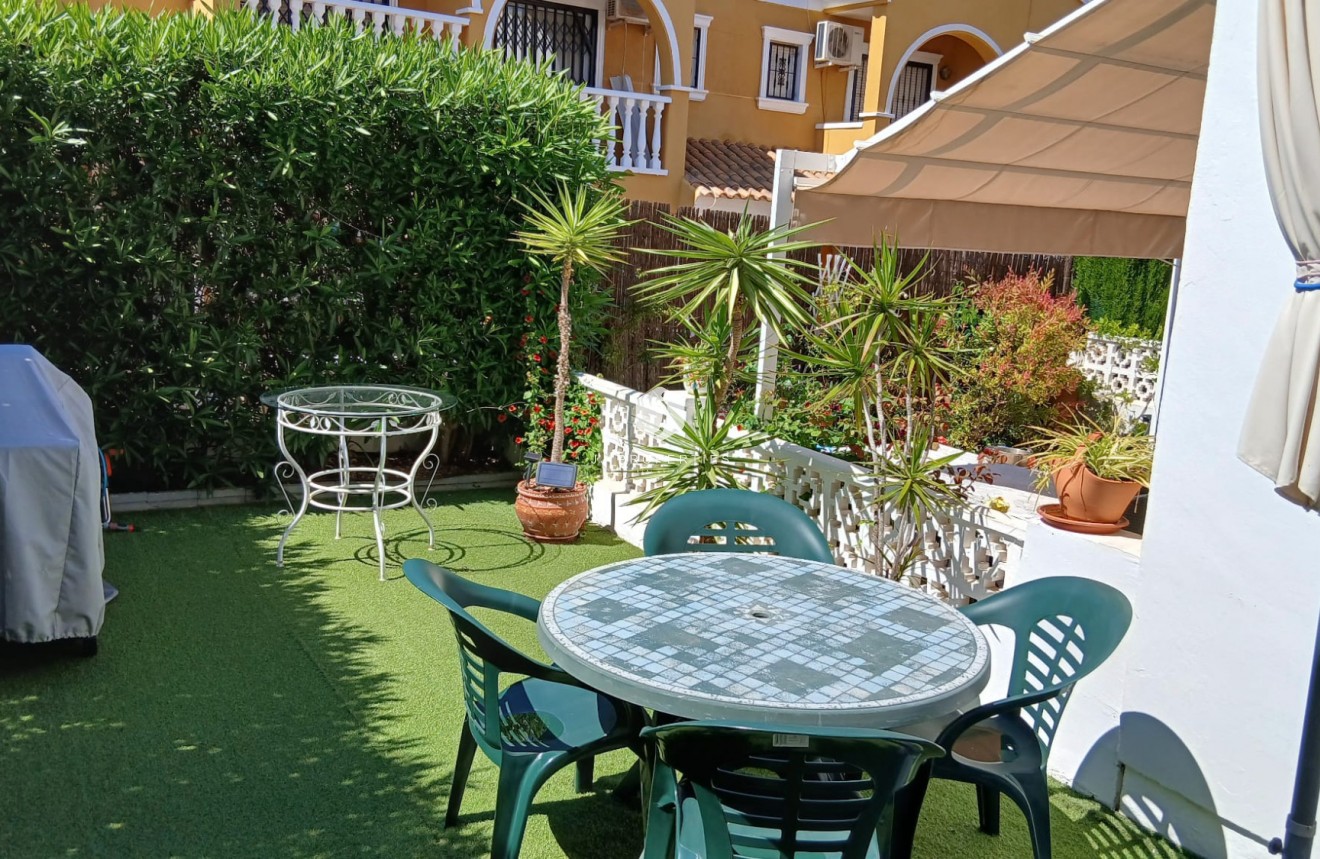 Resale - Chalet -
Orihuela Costa - Costa Blanca