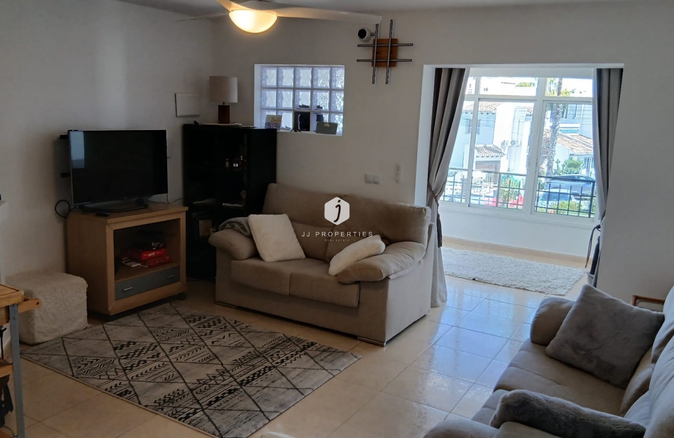 Resale - Chalet -
Orihuela Costa - Costa Blanca