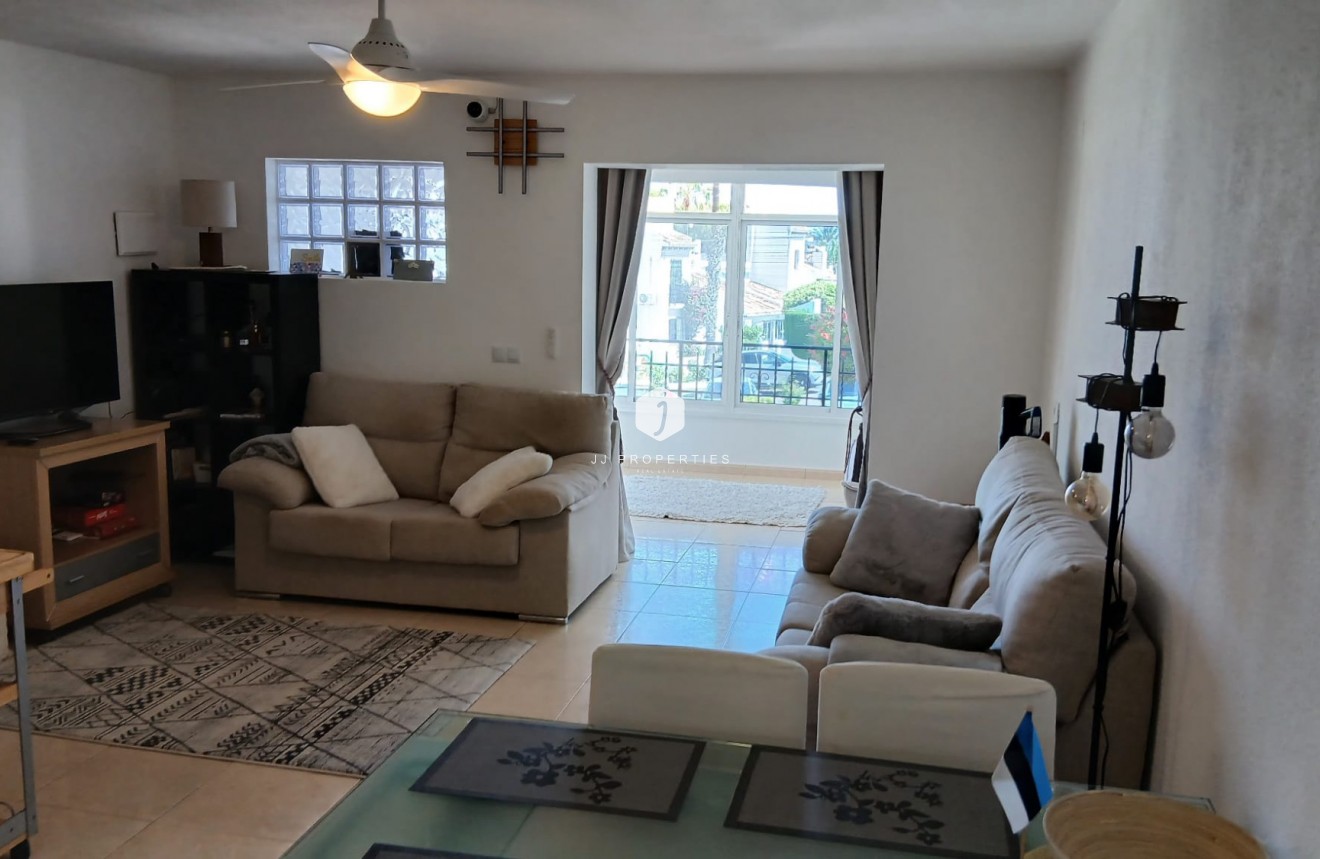 Resale - Chalet -
Orihuela Costa - Costa Blanca