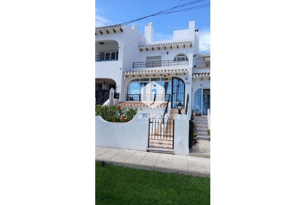 Resale - Chalet -
Orihuela Costa - Costa Blanca