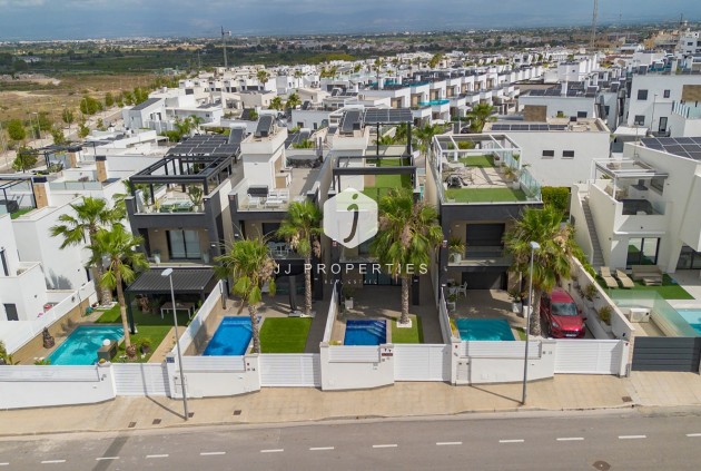 Resale - Villa -
Benijofar - Costa Blanca