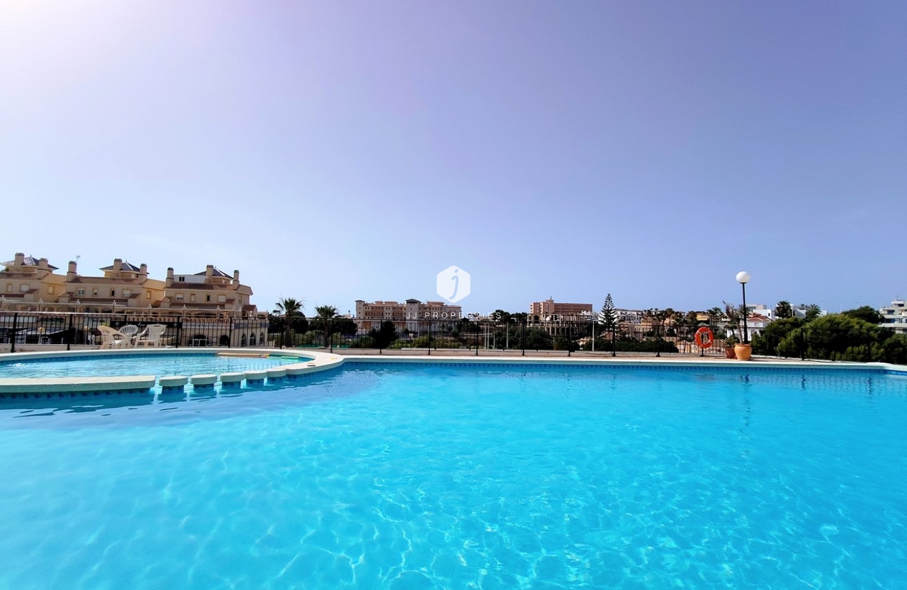 Resale - Apartment / flat -
La Zenia - Costa Blanca