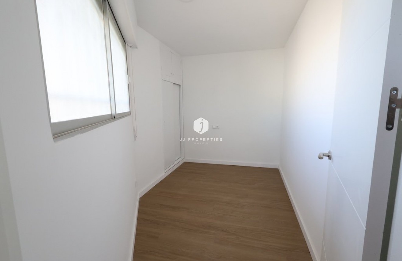 Resale - Apartment / flat -
Orihuela Costa - Costa Blanca