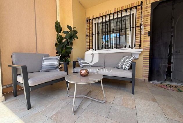 Resale - Chalet -
Orihuela Costa - Los Dolses