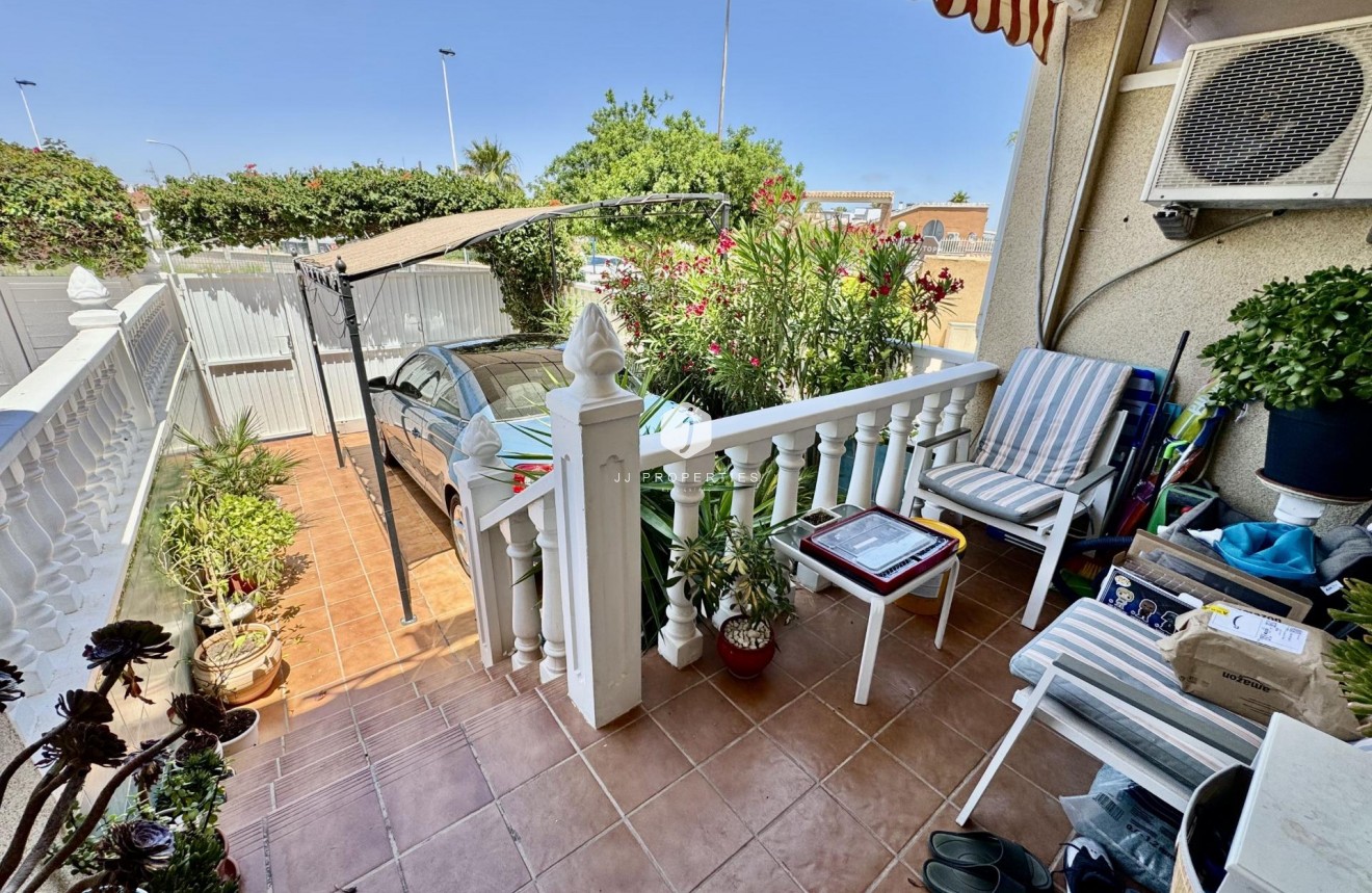 Resale - Chalet -
Torrevieja - La Siesta - El Salado - Torreta