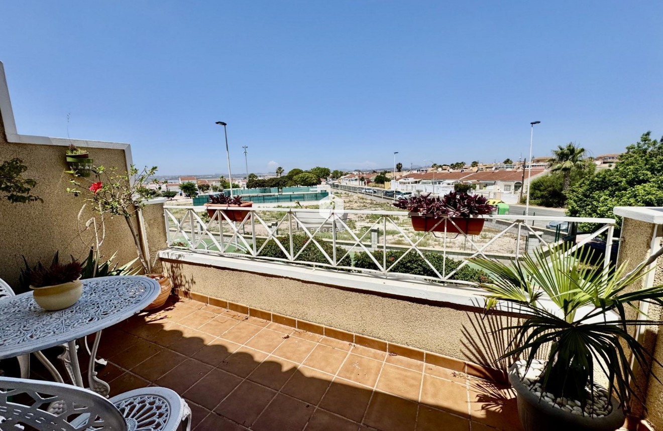 Resale - Chalet -
Torrevieja - La Siesta - El Salado - Torreta