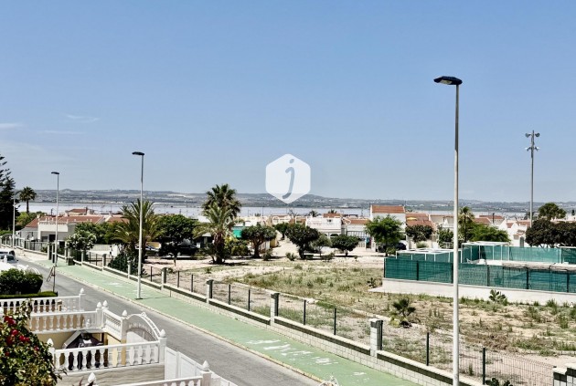 Resale - Chalet -
Torrevieja - La Siesta - El Salado - Torreta