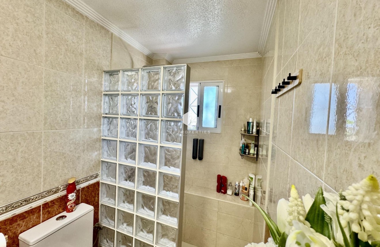 Resale - Chalet -
Torrevieja - La Siesta - El Salado - Torreta