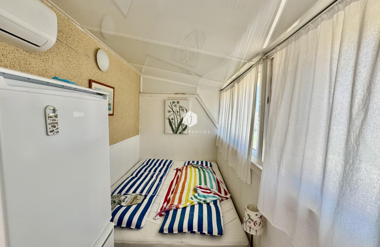 Resale - Chalet -
Torrevieja - La Siesta - El Salado - Torreta