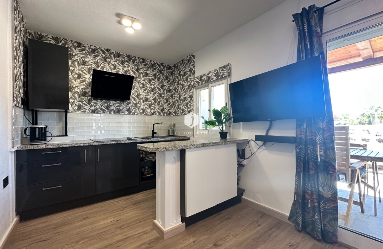 Resale - Bungalow -
Orihuela Costa - Costa Blanca