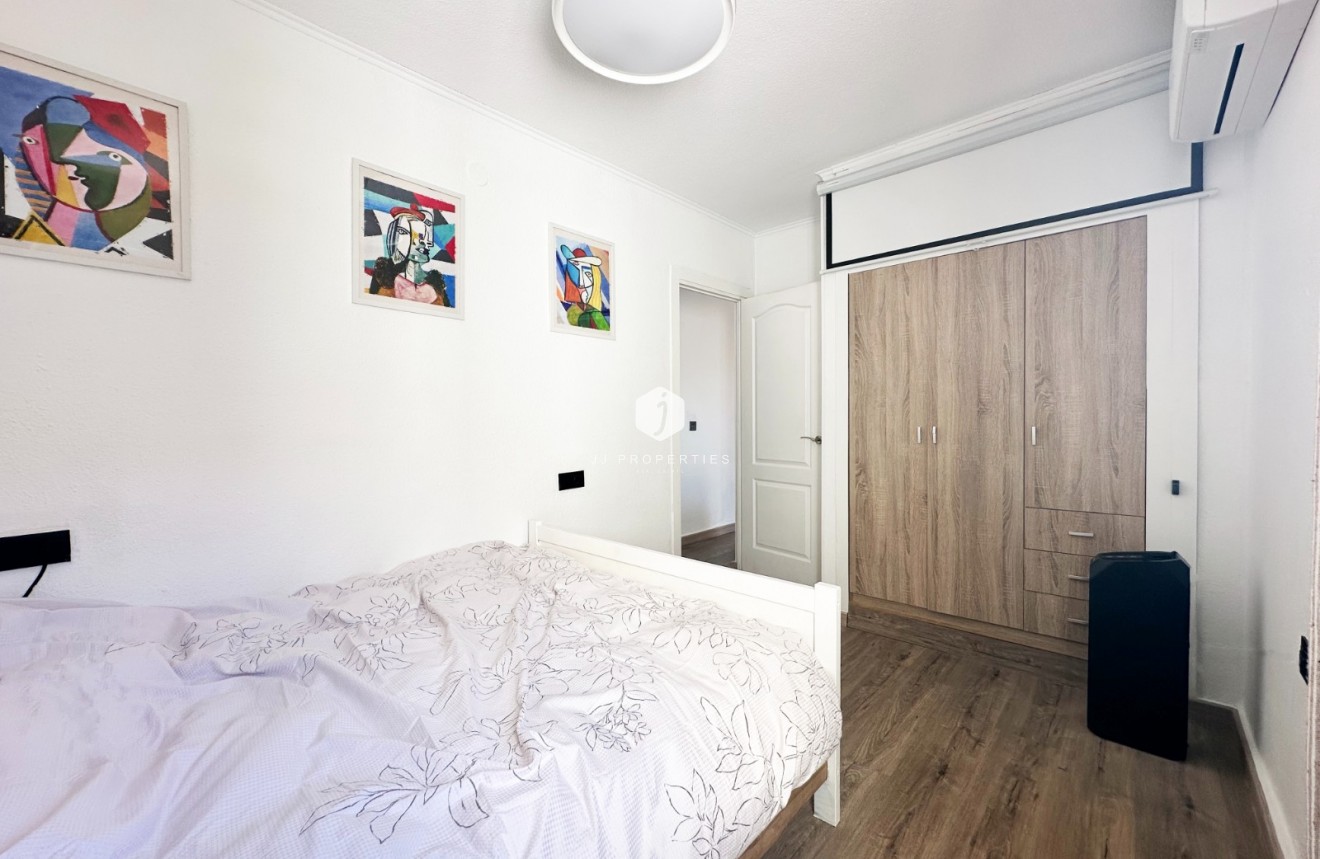 Resale - Bungalow -
Orihuela Costa - Costa Blanca