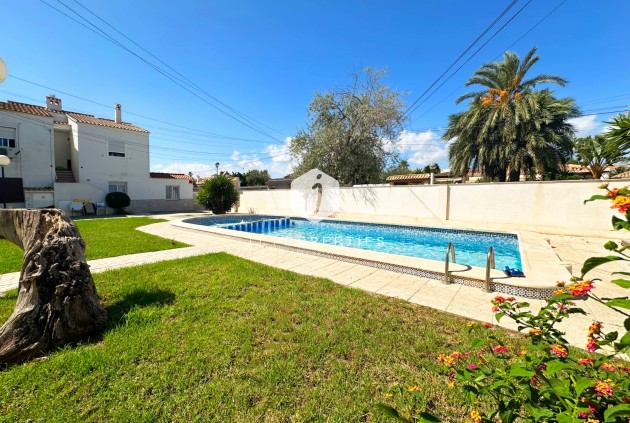 Resale - Bungalow -
Orihuela Costa - Costa Blanca