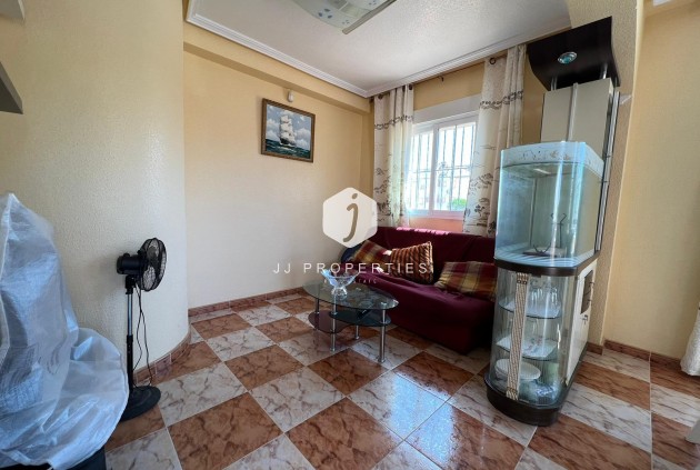 Resale - Chalet -
Orihuela Costa - Montezenia