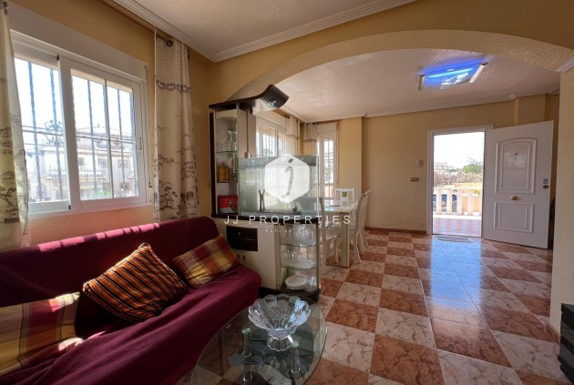 Resale - Chalet -
Orihuela Costa - Montezenia