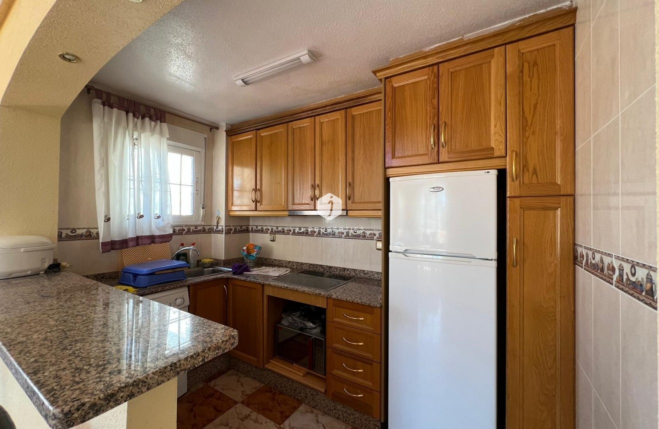 Resale - Chalet -
Orihuela Costa - Montezenia