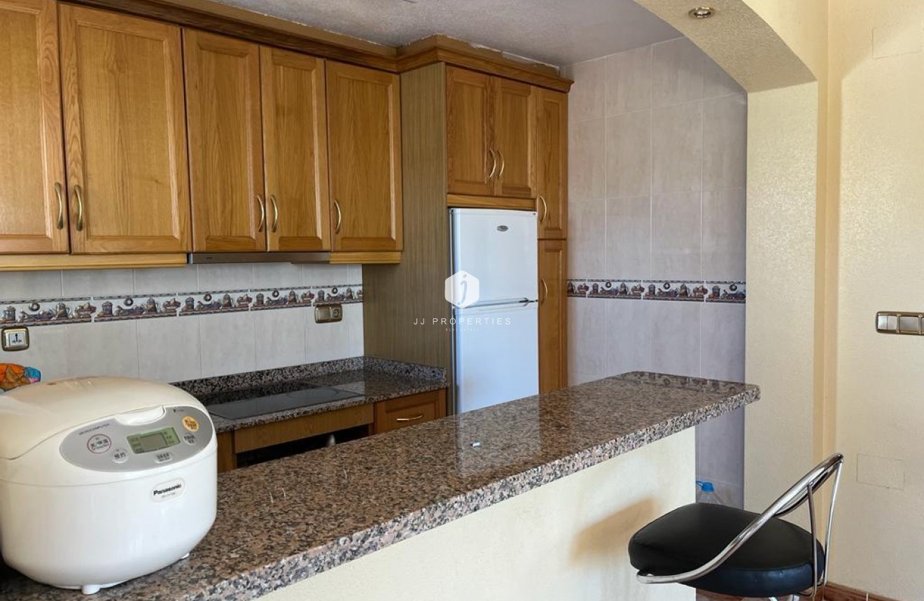 Resale - Chalet -
Orihuela Costa - Montezenia