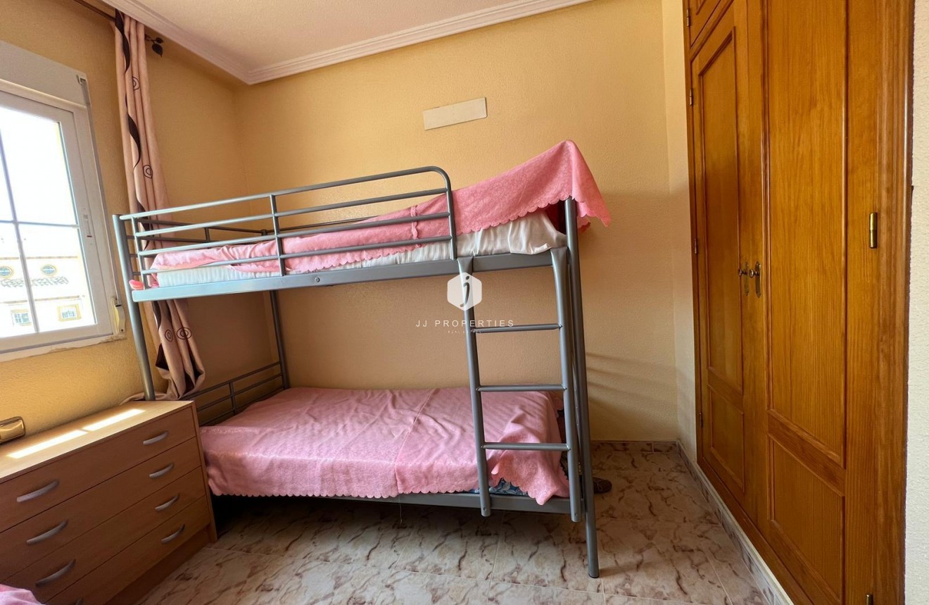 Resale - Chalet -
Orihuela Costa - Montezenia