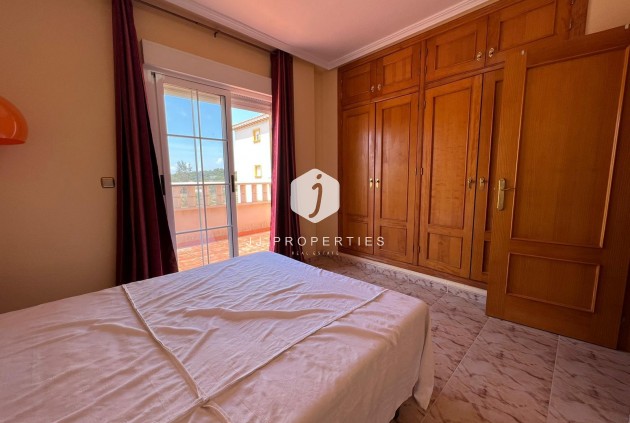 Resale - Chalet -
Orihuela Costa - Montezenia