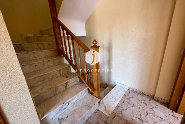 Resale - Chalet -
Orihuela Costa - Montezenia