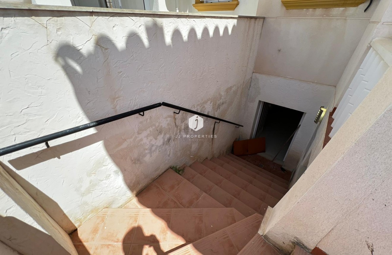Resale - Chalet -
Orihuela Costa - Montezenia