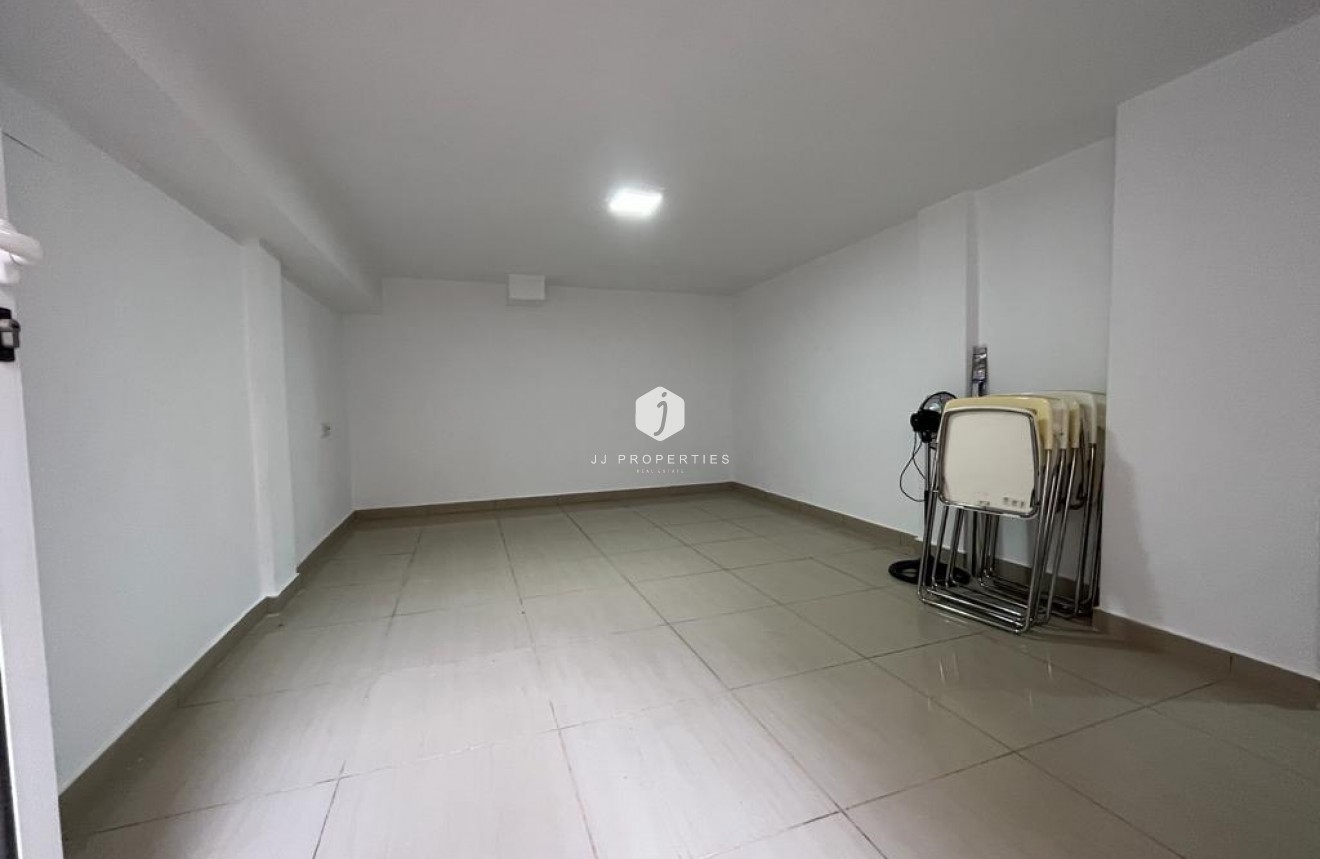 Resale - Chalet -
Orihuela Costa - Montezenia
