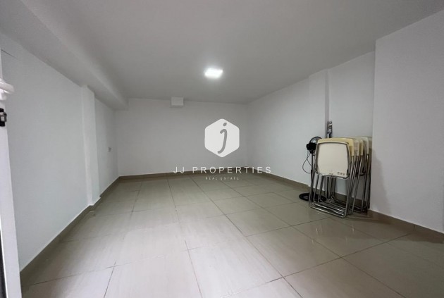 Resale - Chalet -
Orihuela Costa - Montezenia