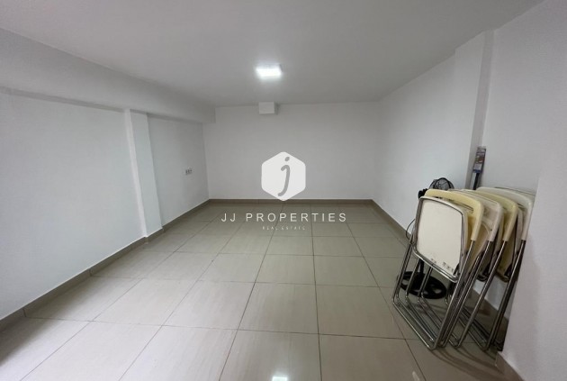 Resale - Chalet -
Orihuela Costa - Montezenia