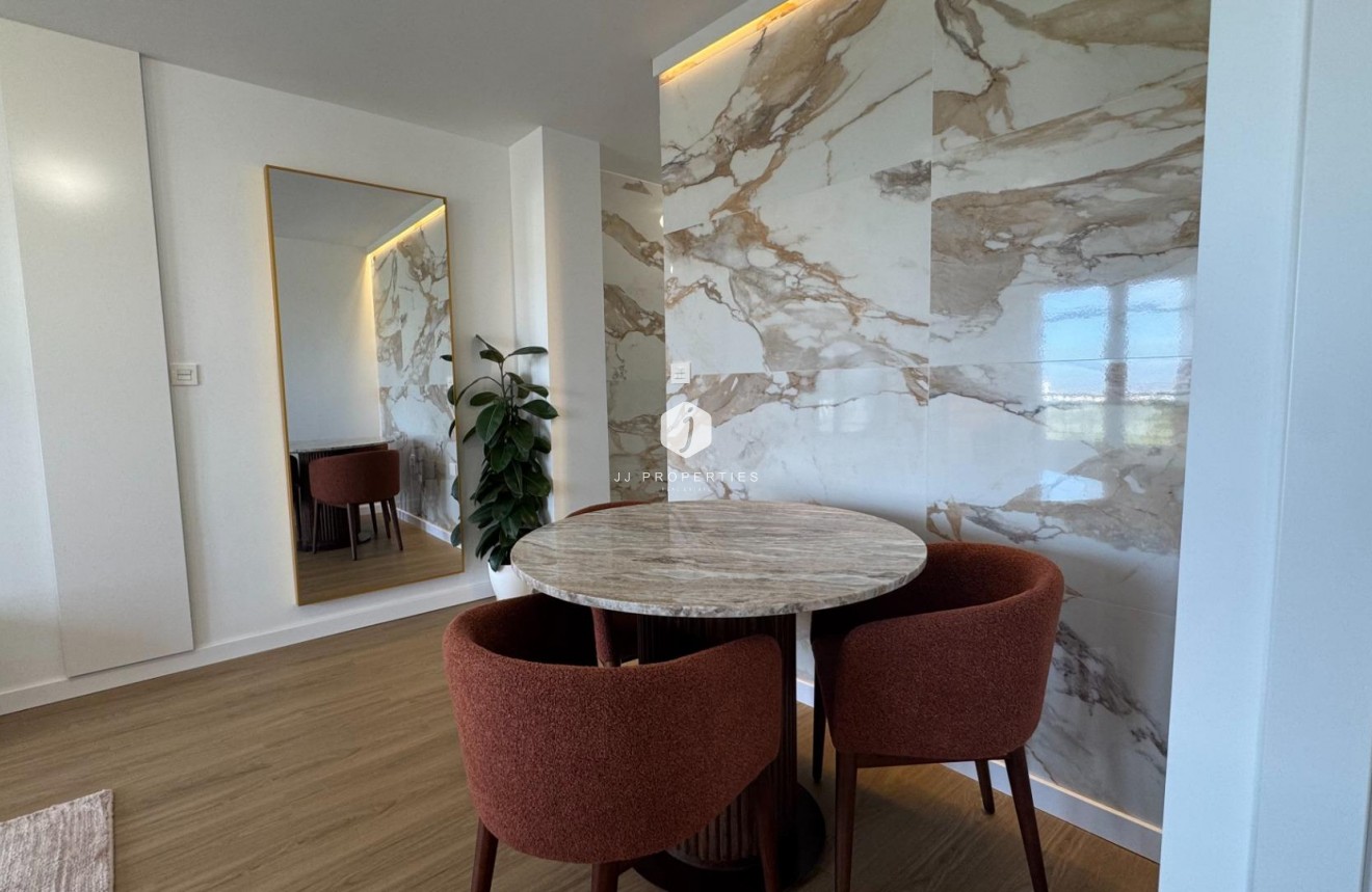 Resale - Penthouse -
Torrevieja - Punta prima