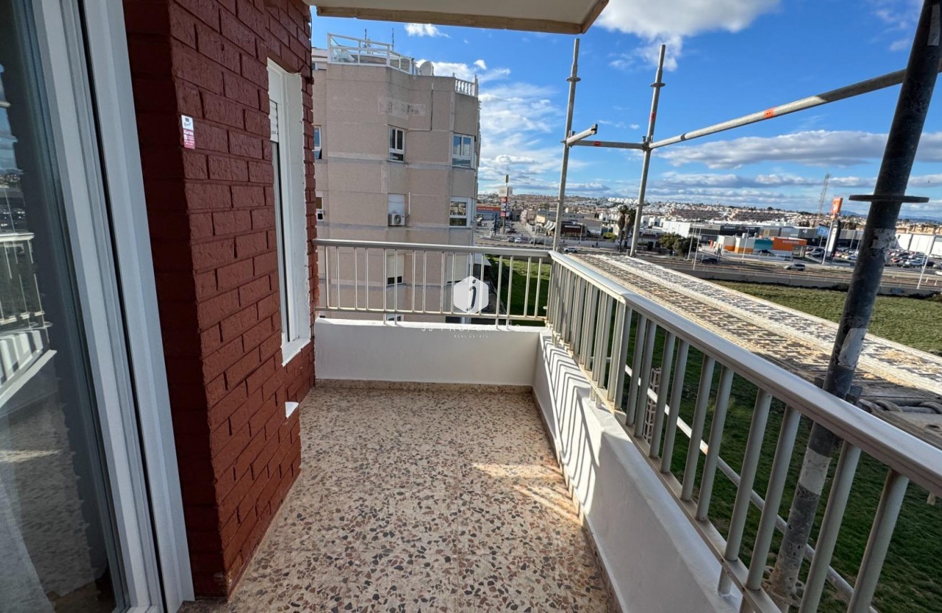 Resale - Penthouse -
Torrevieja - Punta prima