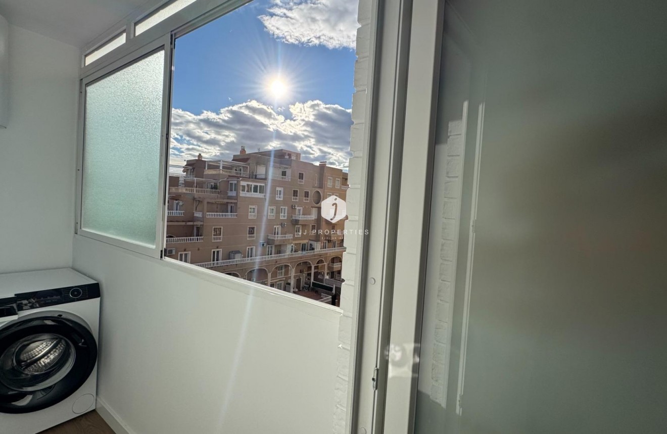 Resale - Penthouse -
Torrevieja - Punta prima