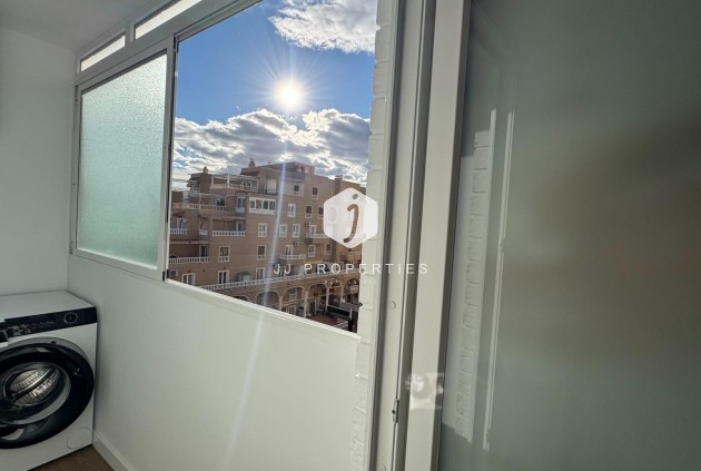 Resale - Penthouse -
Torrevieja - Punta prima