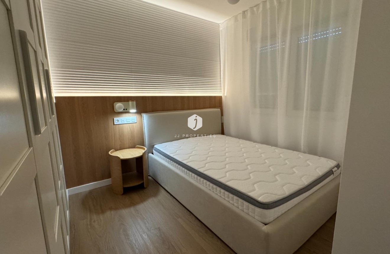 Resale - Penthouse -
Torrevieja - Punta prima